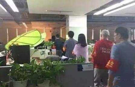 看完腾讯、华为的下班时间，再看看阿里的下班时间，差别就是大啊